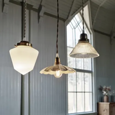 gustav-ceiling-lamp-white-antique-brass