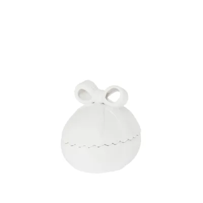 easter-egg-in-white-ceramics