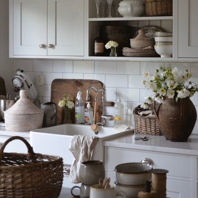 kitchen-cleaning-appleblossom-ren-logik