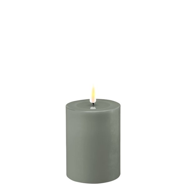 LED Real flame Candle Ø7,5x10 cm, Salvie Green - Deluxe Homeart