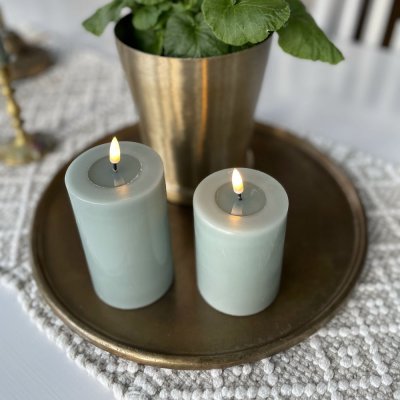 LED-blockljus-i-salviagrön-höjd-15cm