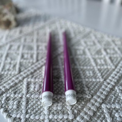 LED-kronljus-lackad-h28cm-magenta