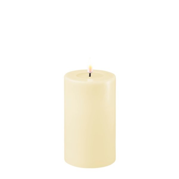 LED Real flame Candle Ø7,5x12,5 cm, Cream - Deluxe Homeart