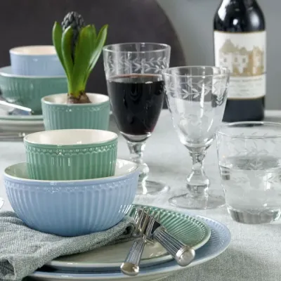 water-glass-with-etchings-from-greengate